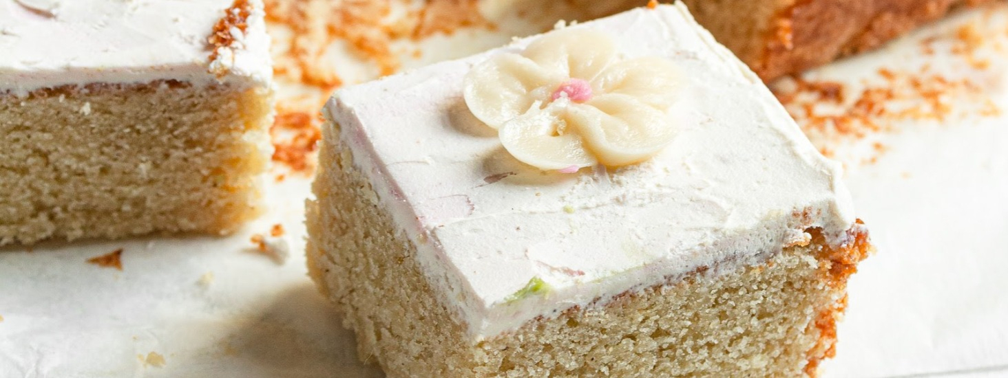 GlutenFree Vanilla Bean Cake with Floral Buttercream Florida Crystals